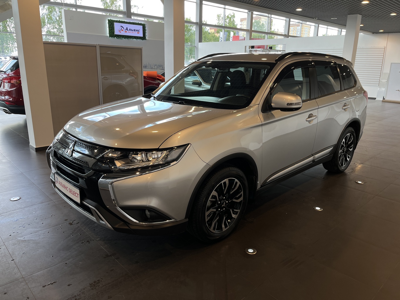 MITSUBISHI OUTLANDER
