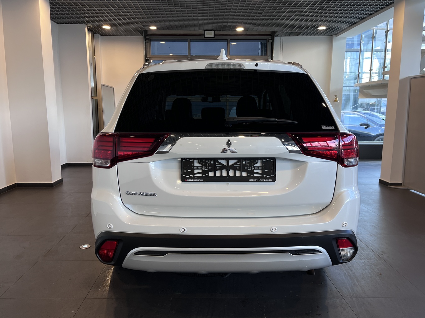 MITSUBISHI OUTLANDER