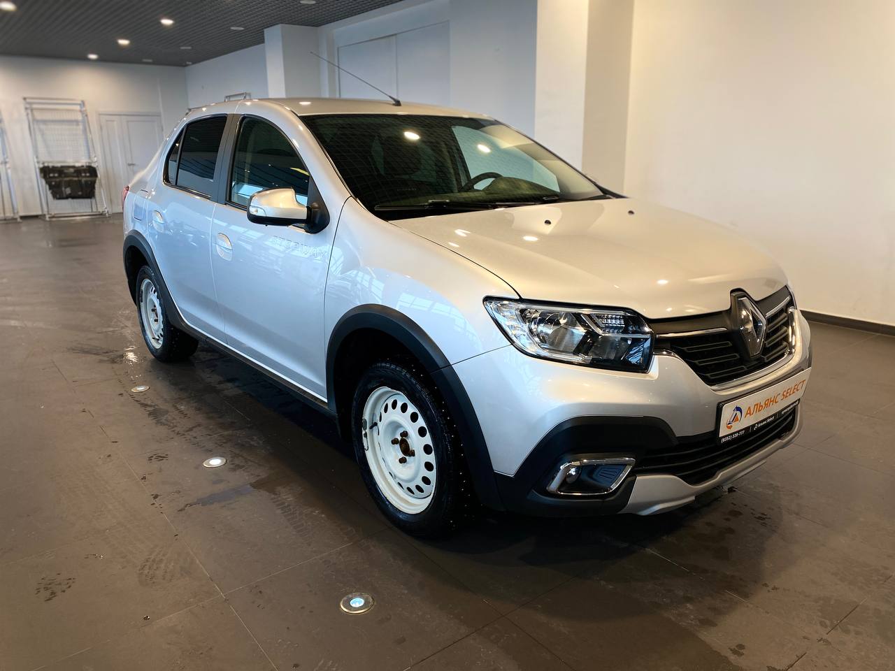 RENAULT LOGAN