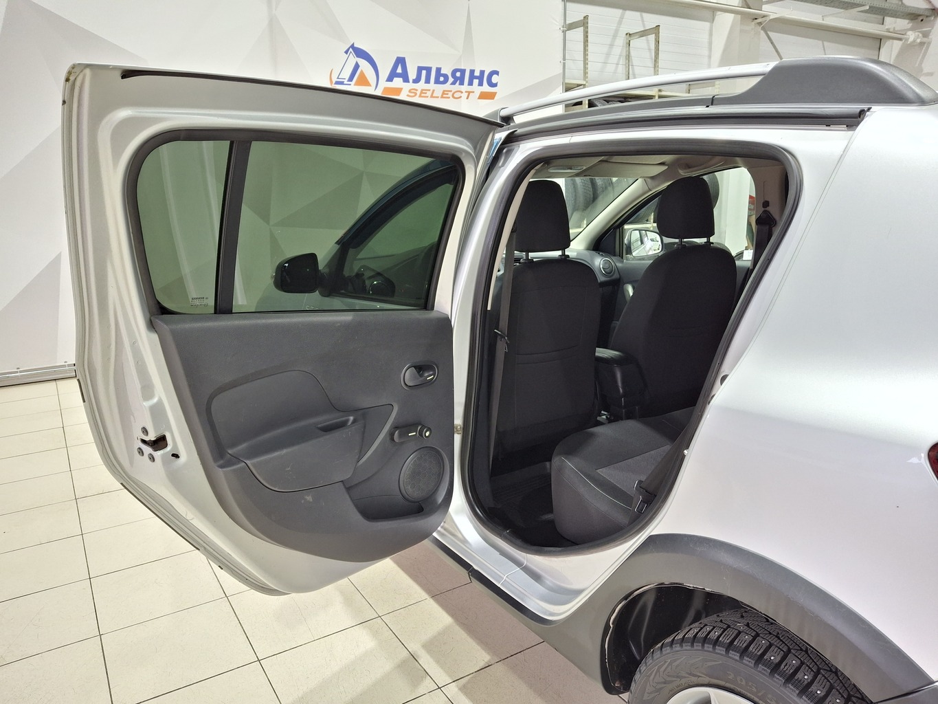 RENAULT SANDERO
