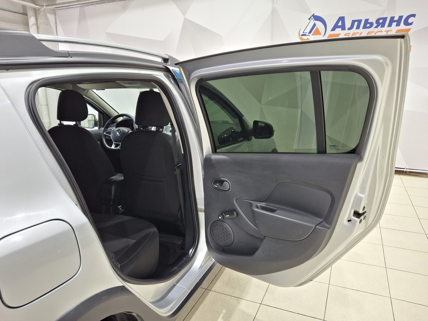RENAULT SANDERO