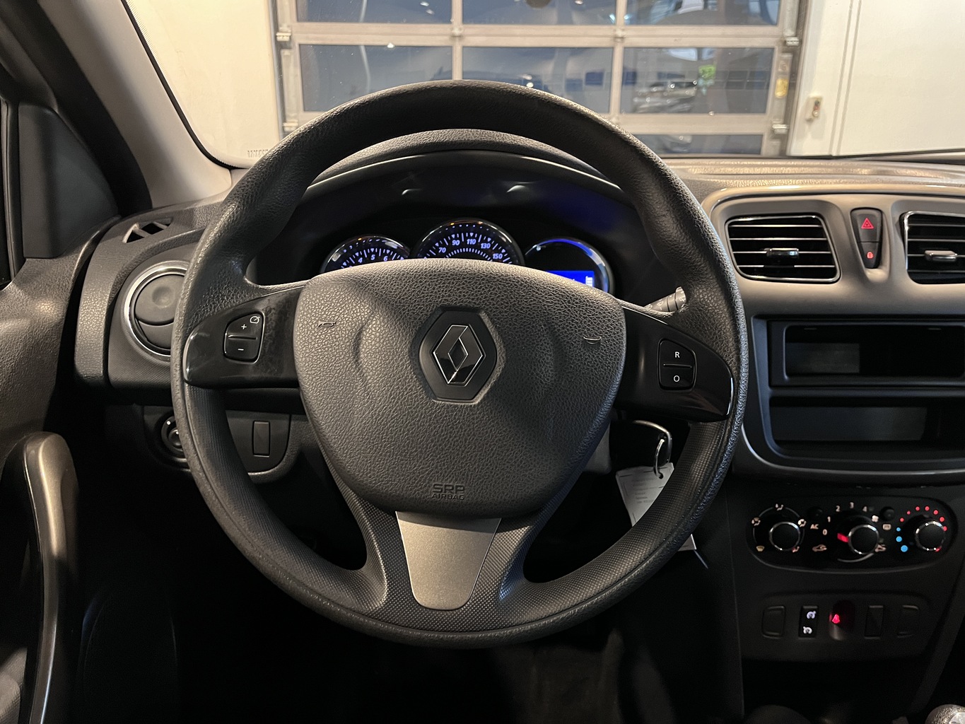 RENAULT SANDERO