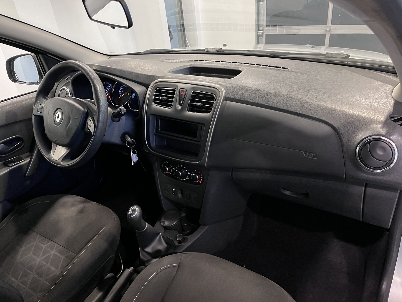 RENAULT SANDERO