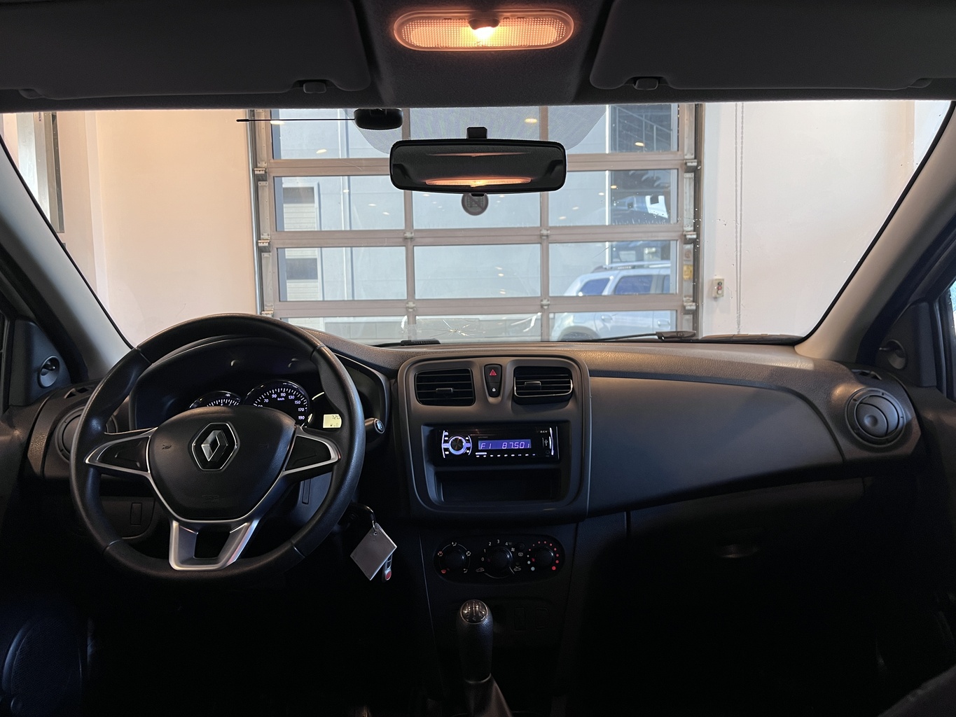 RENAULT SANDERO