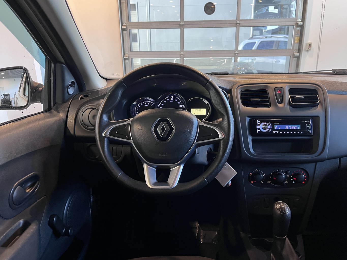 RENAULT SANDERO