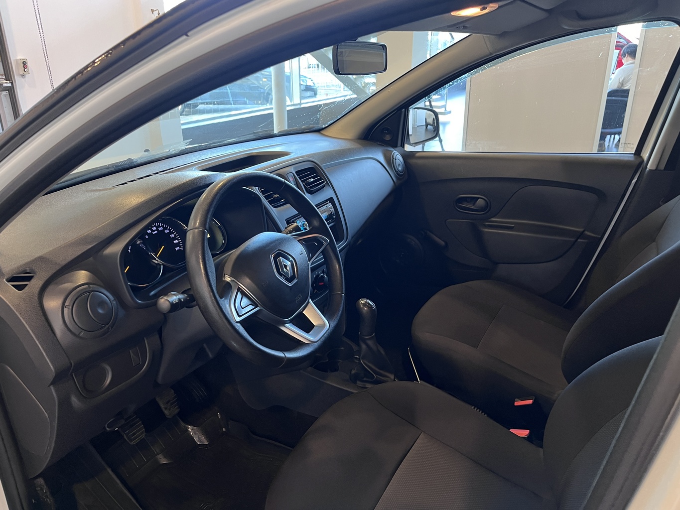 RENAULT SANDERO