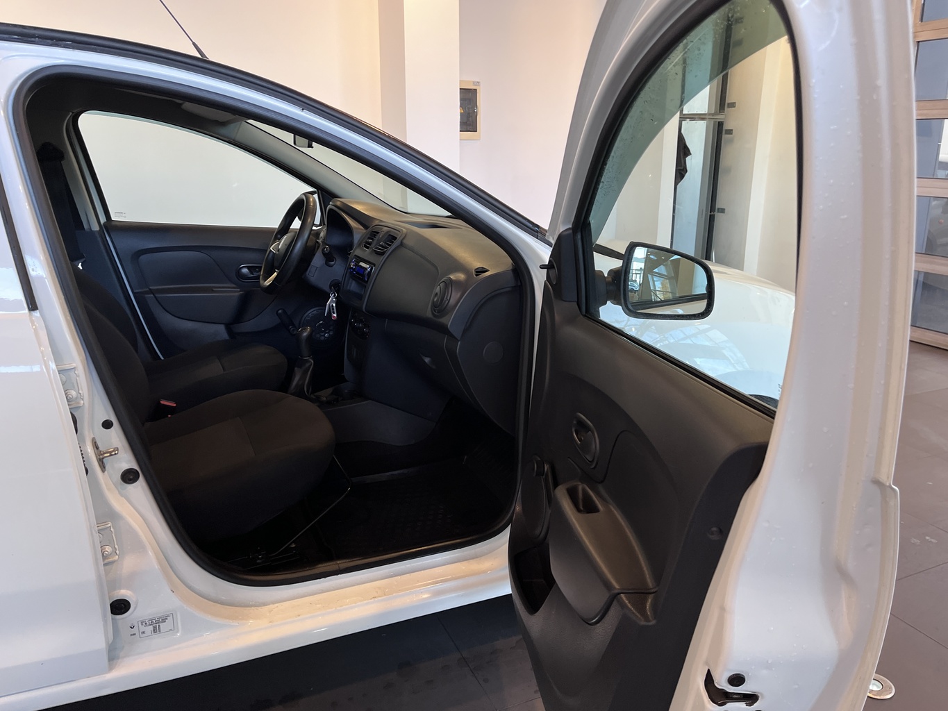 RENAULT SANDERO