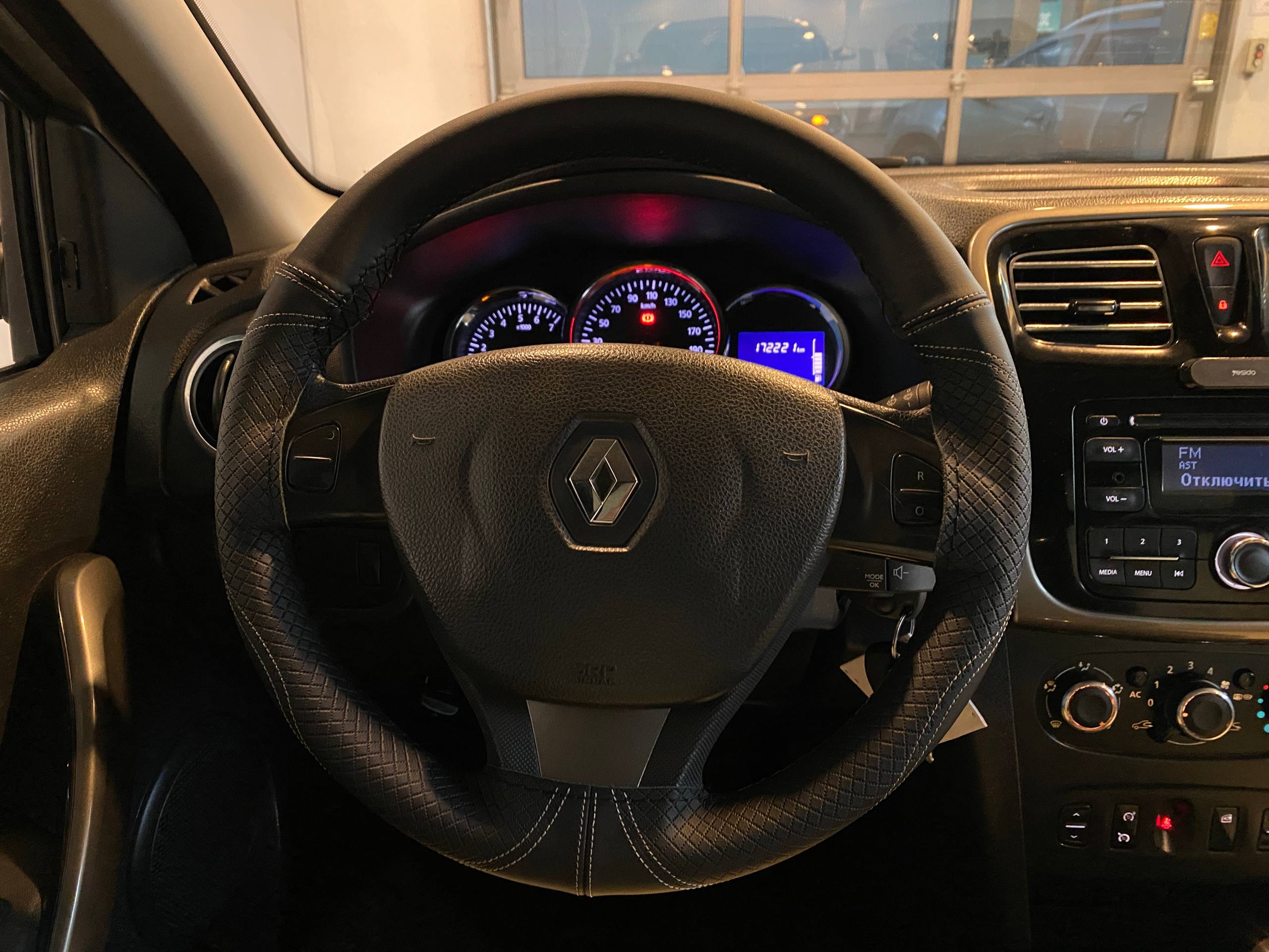 RENAULT LOGAN