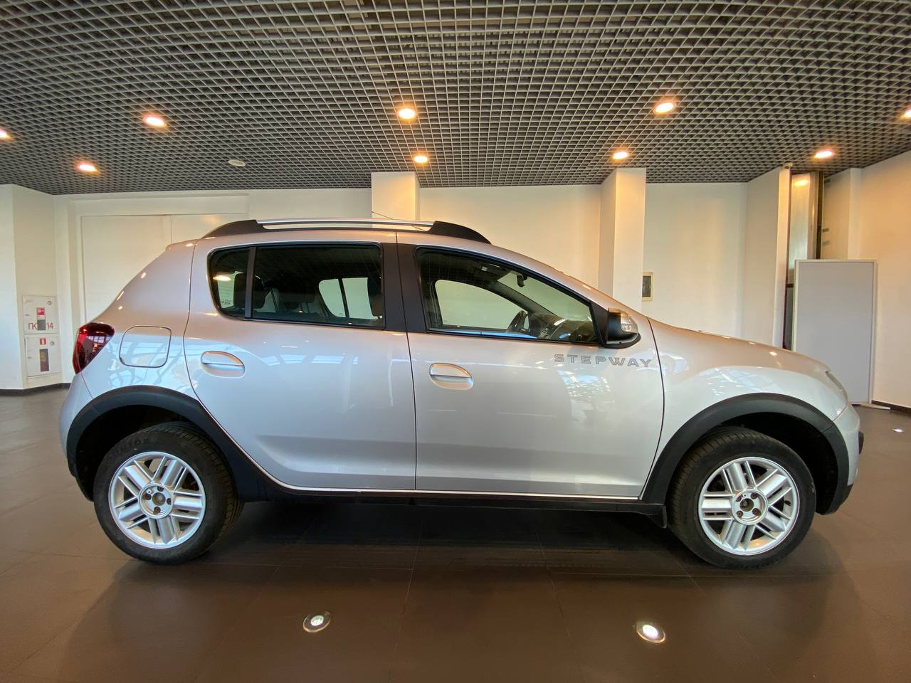 RENAULT SANDERO STEPWAY