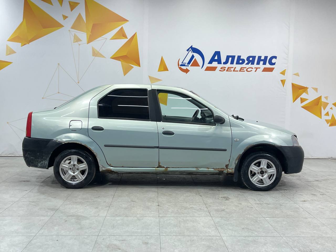 RENAULT LOGAN