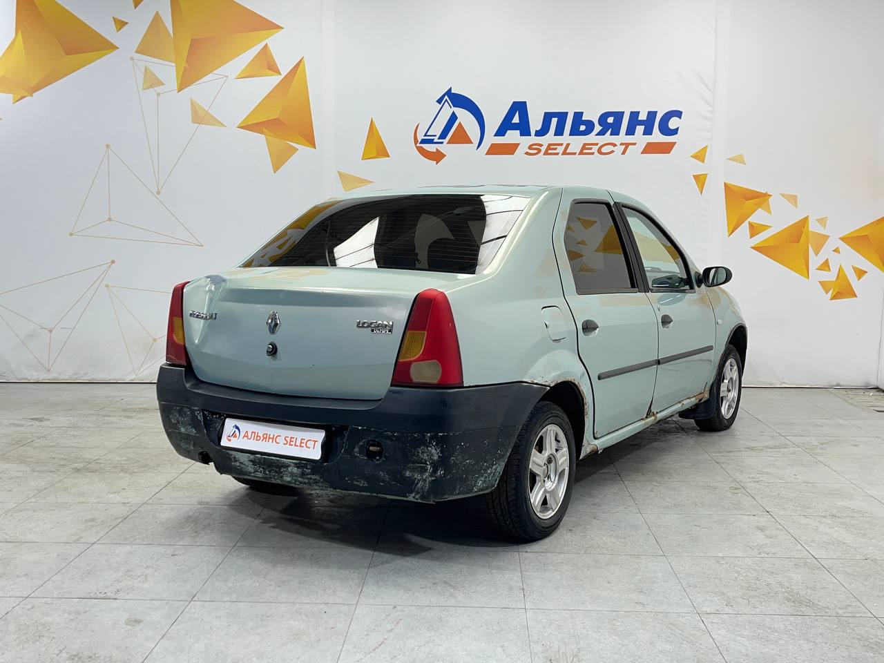 RENAULT LOGAN