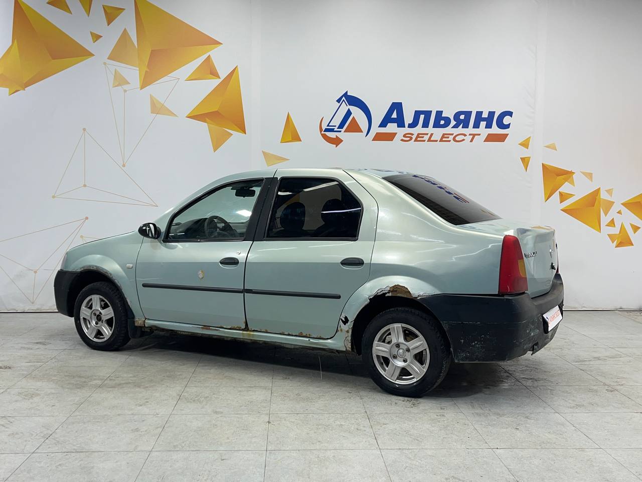 RENAULT LOGAN