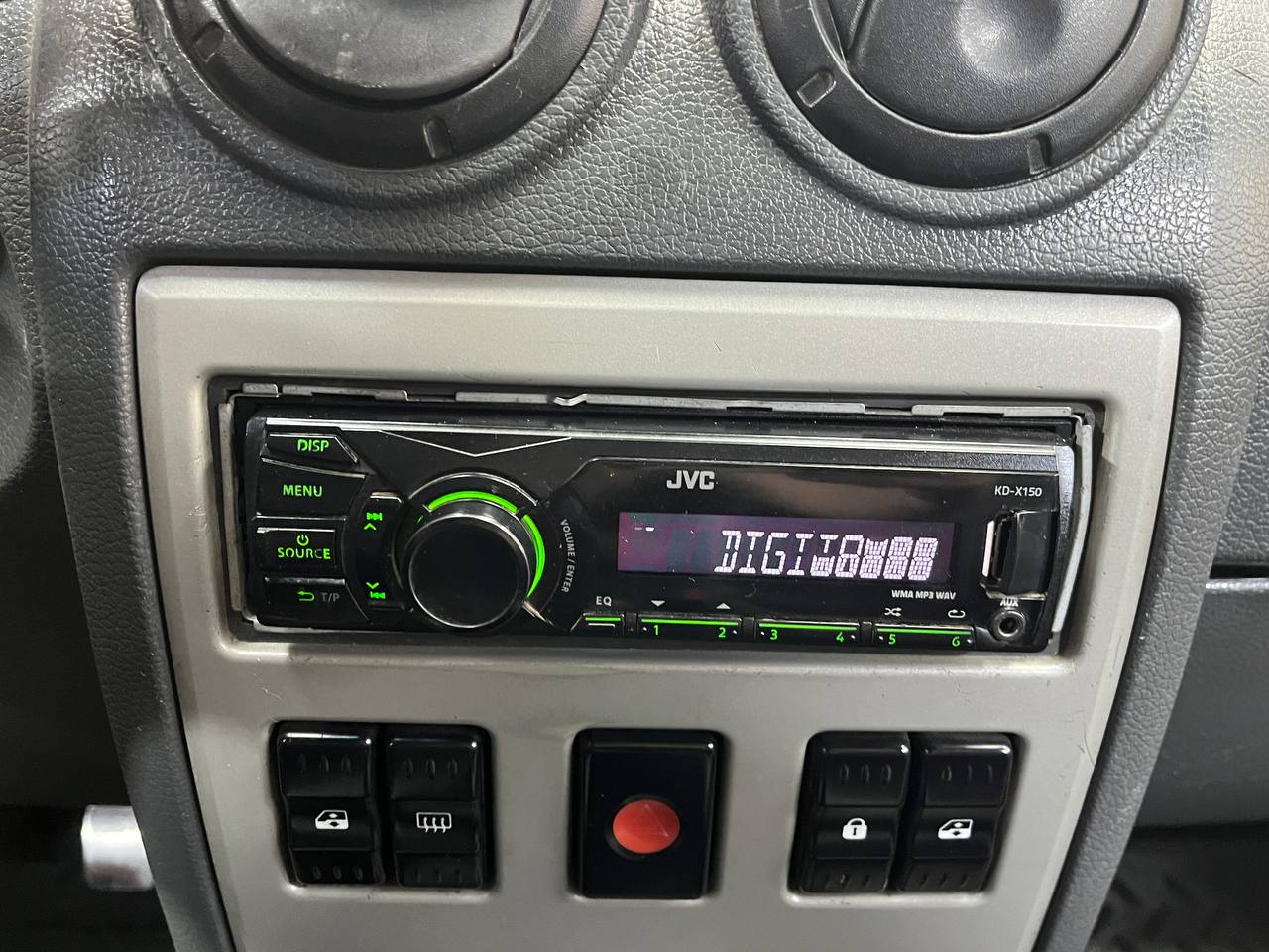 RENAULT LOGAN