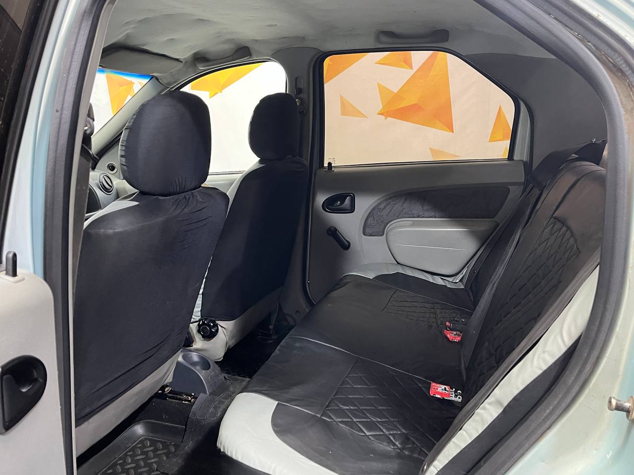 RENAULT LOGAN