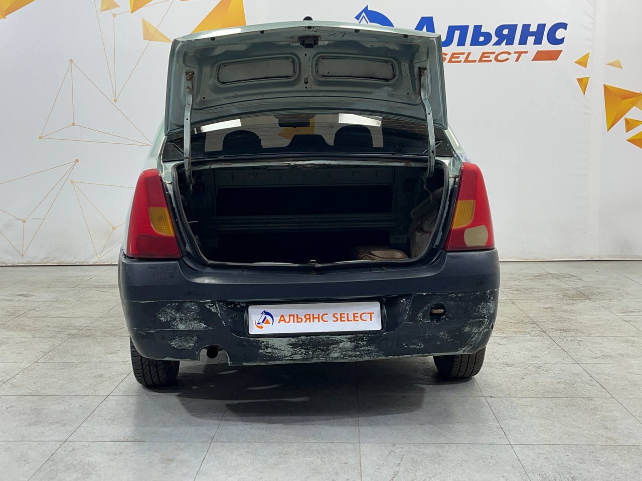 RENAULT LOGAN
