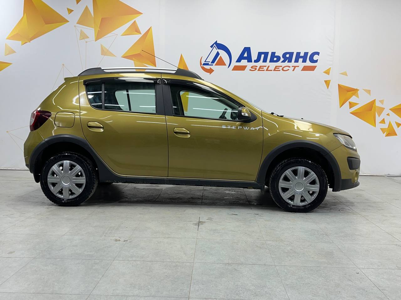 RENAULT SANDERO