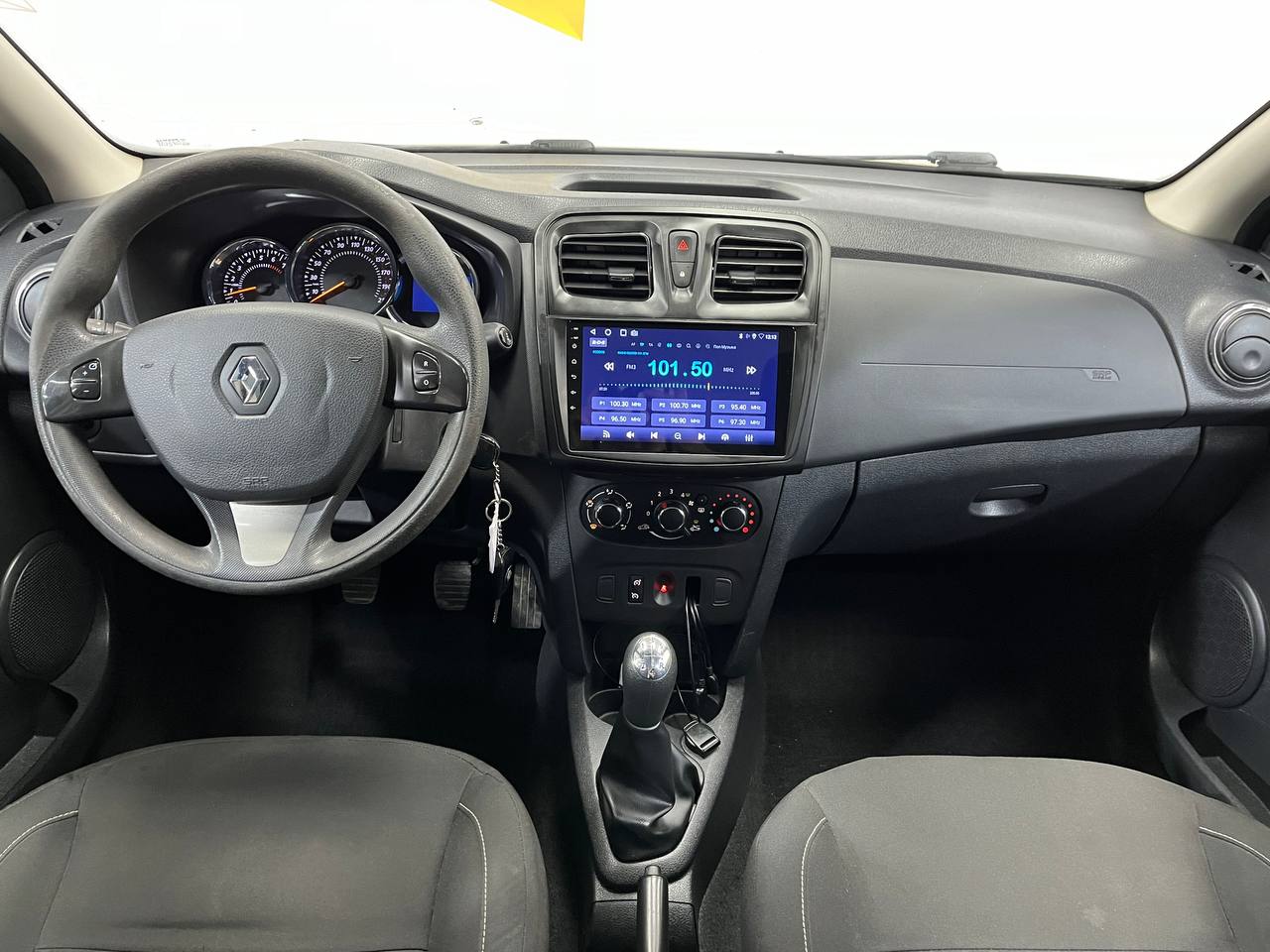 RENAULT SANDERO