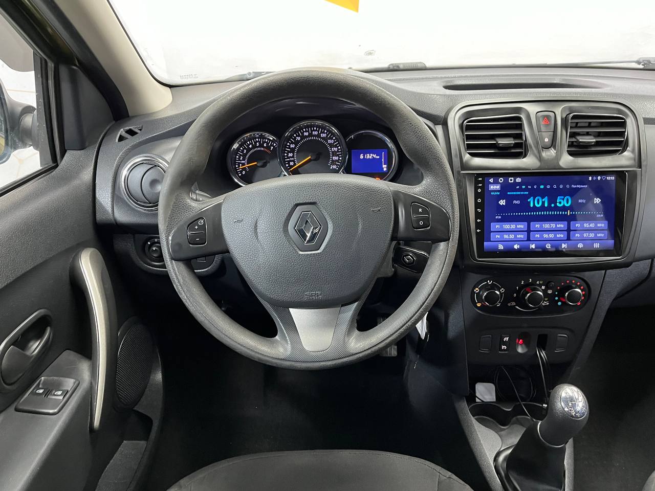 RENAULT SANDERO