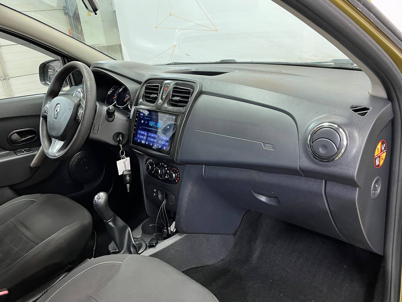 RENAULT SANDERO