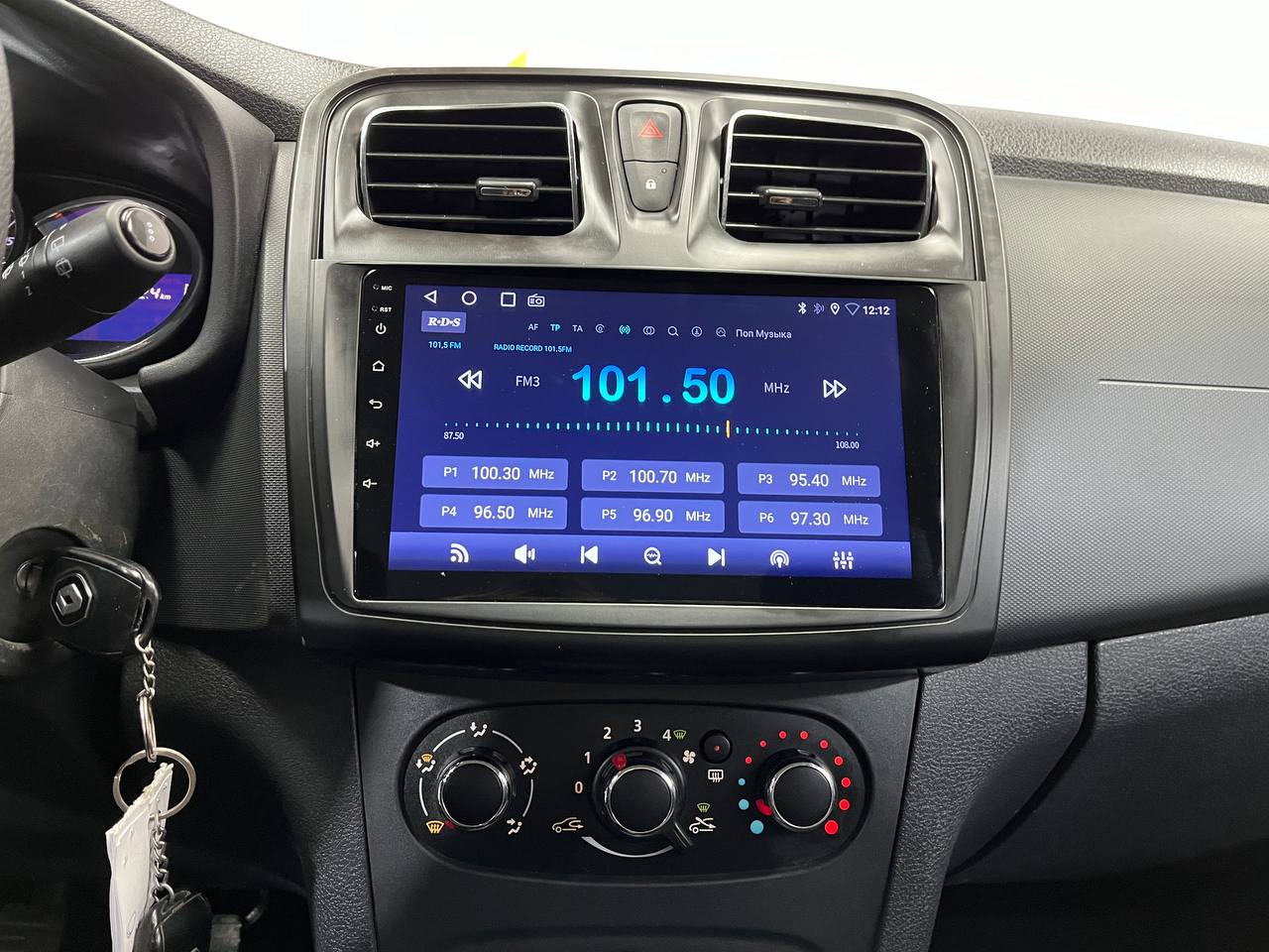 RENAULT SANDERO
