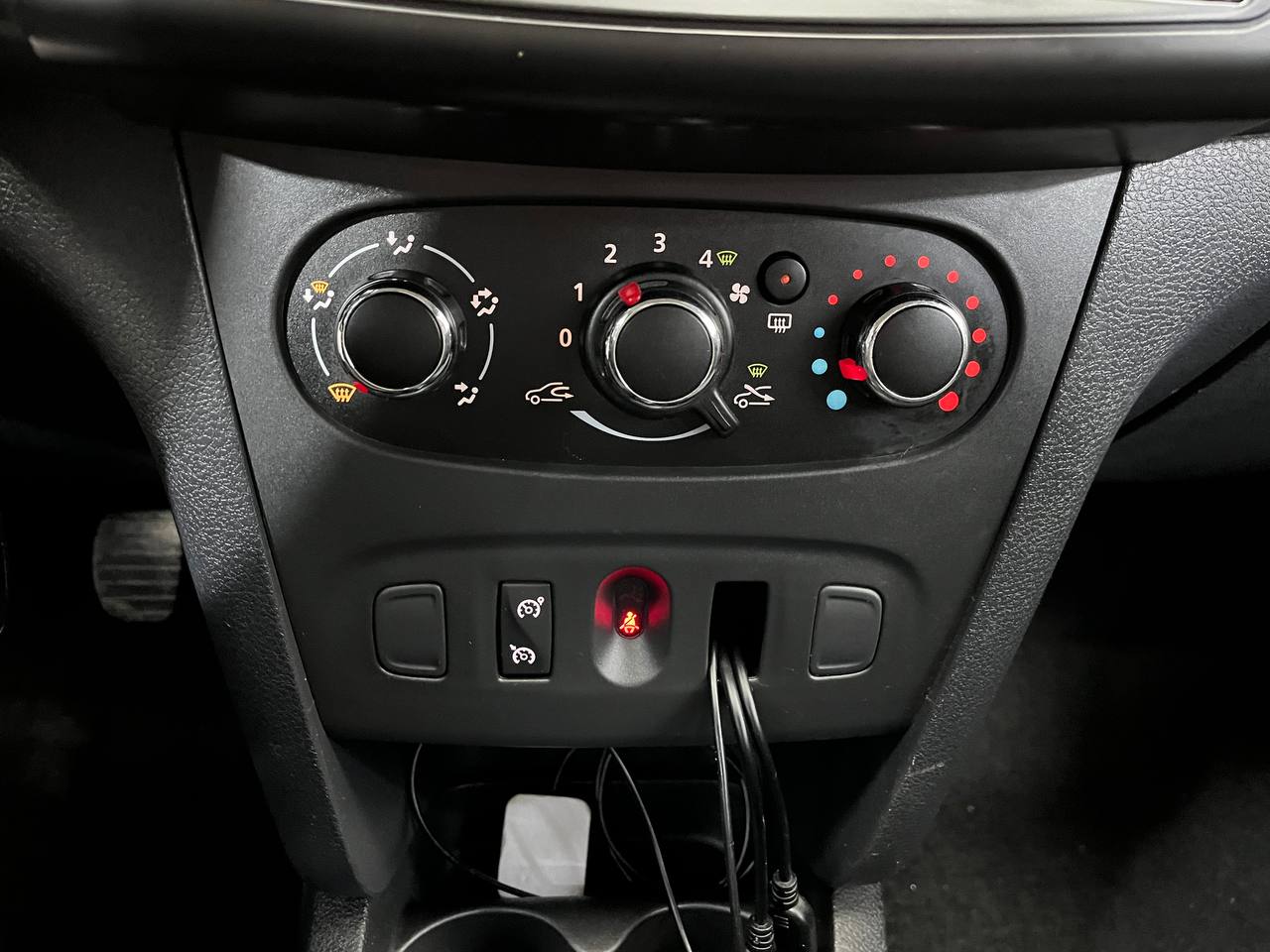 RENAULT SANDERO