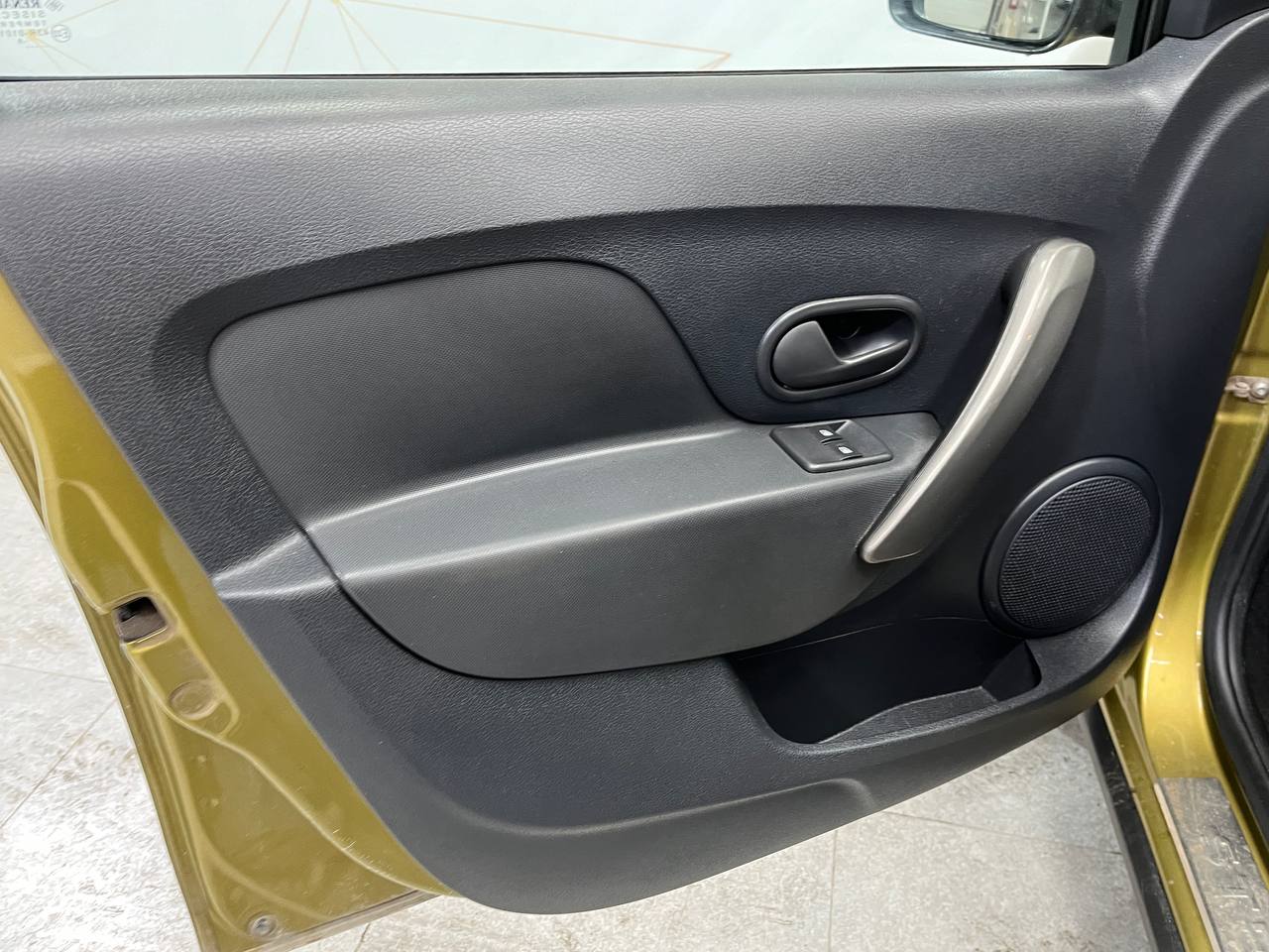 RENAULT SANDERO