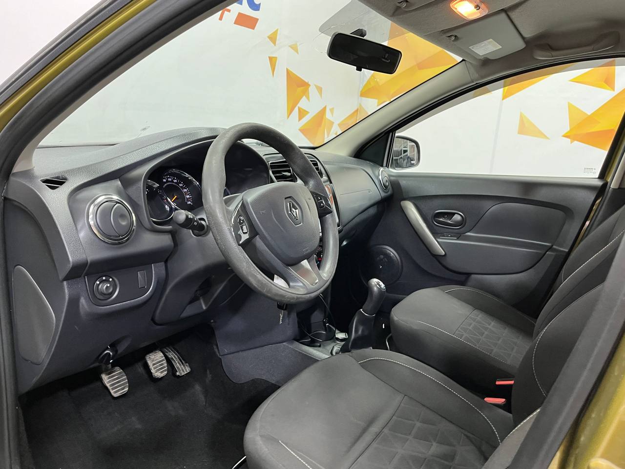 RENAULT SANDERO