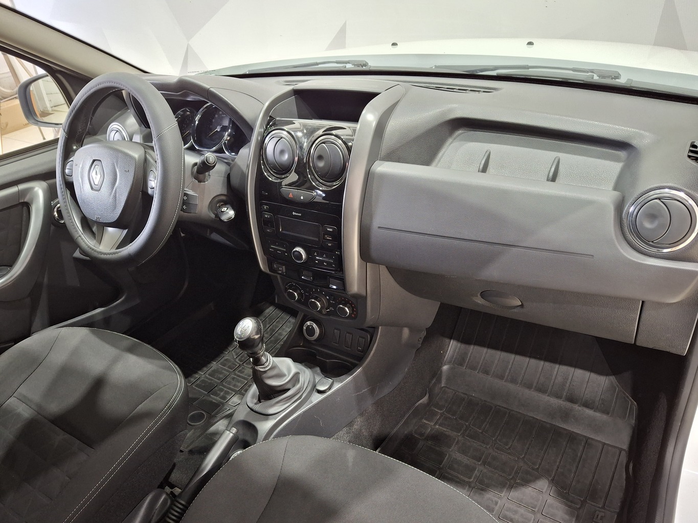 RENAULT DUSTER