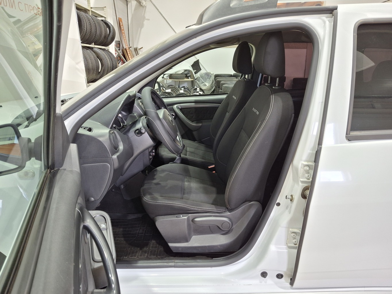 RENAULT DUSTER