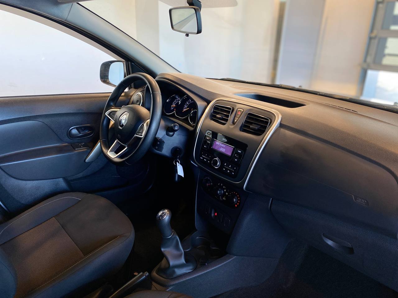 RENAULT LOGAN