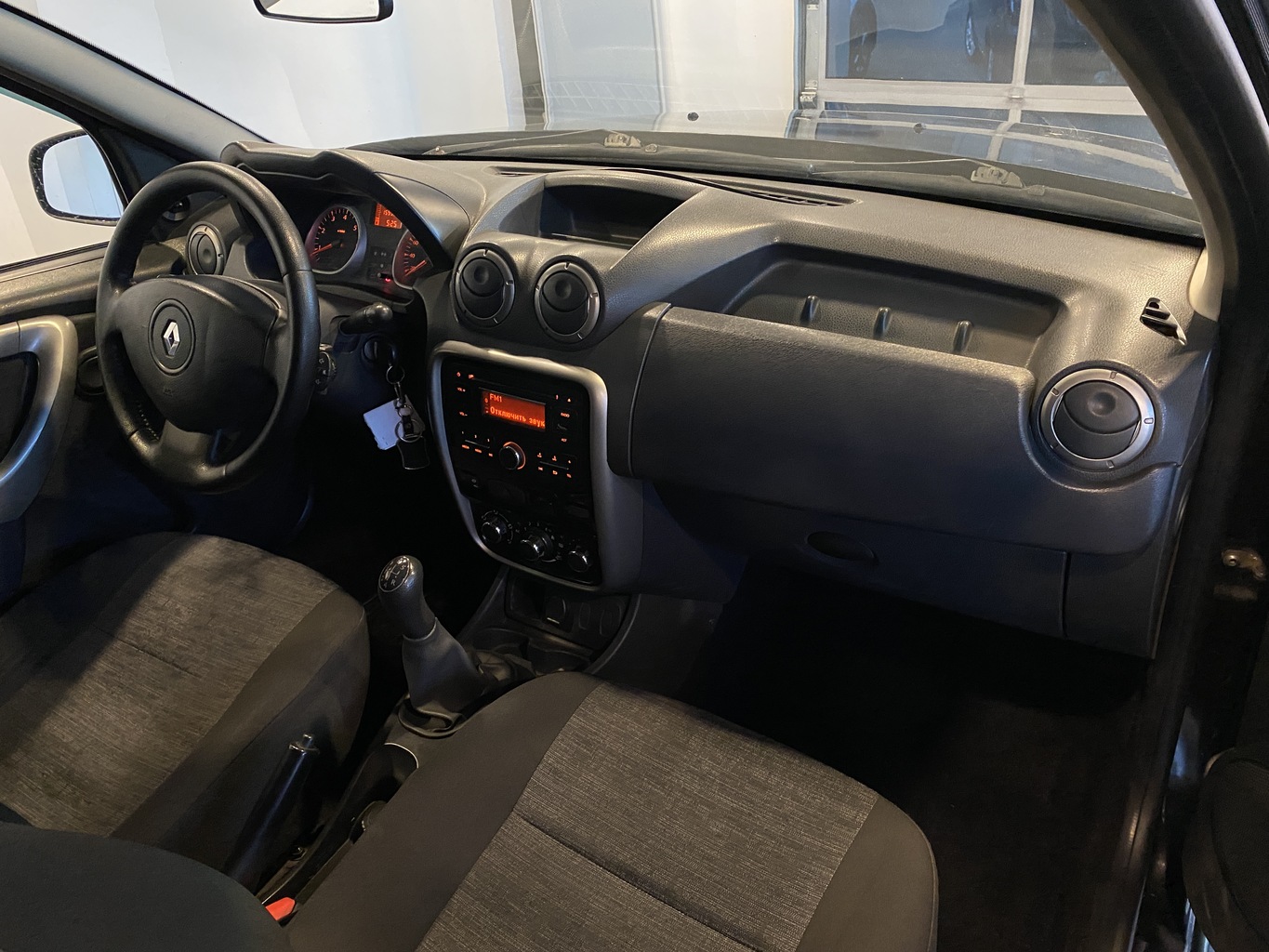 RENAULT DUSTER