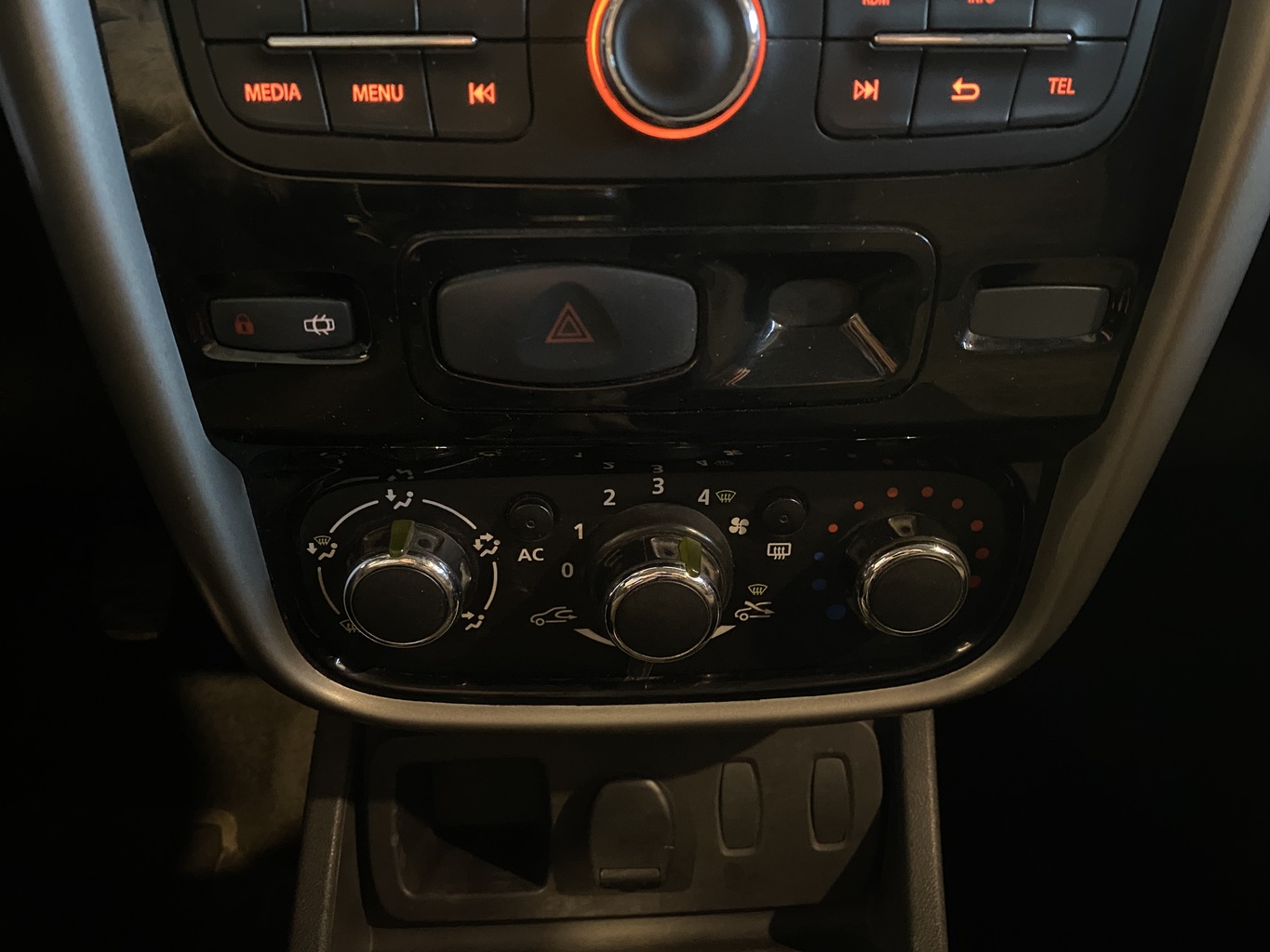 RENAULT DUSTER