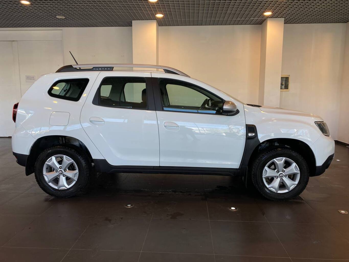 RENAULT DUSTER