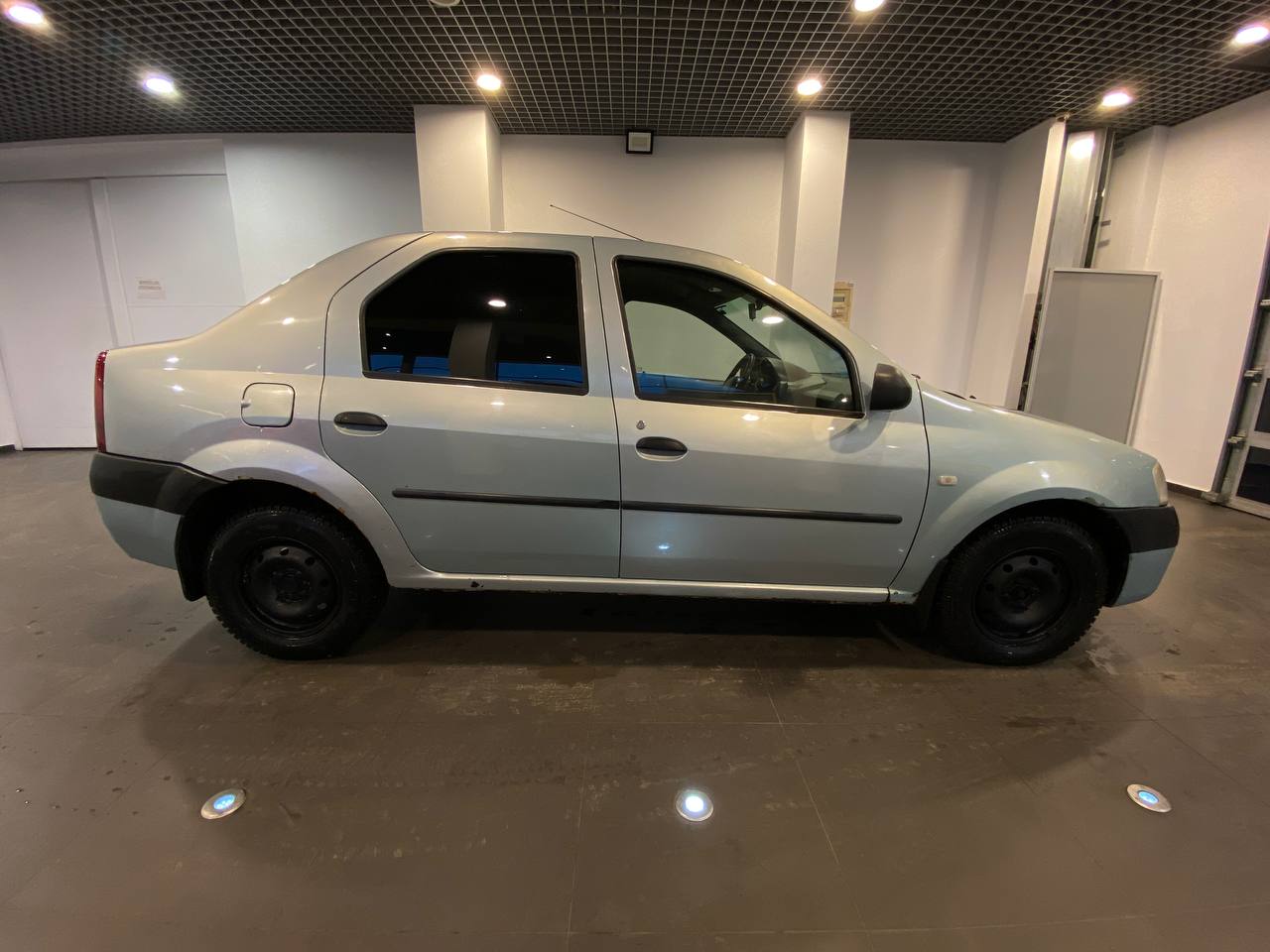 RENAULT LOGAN