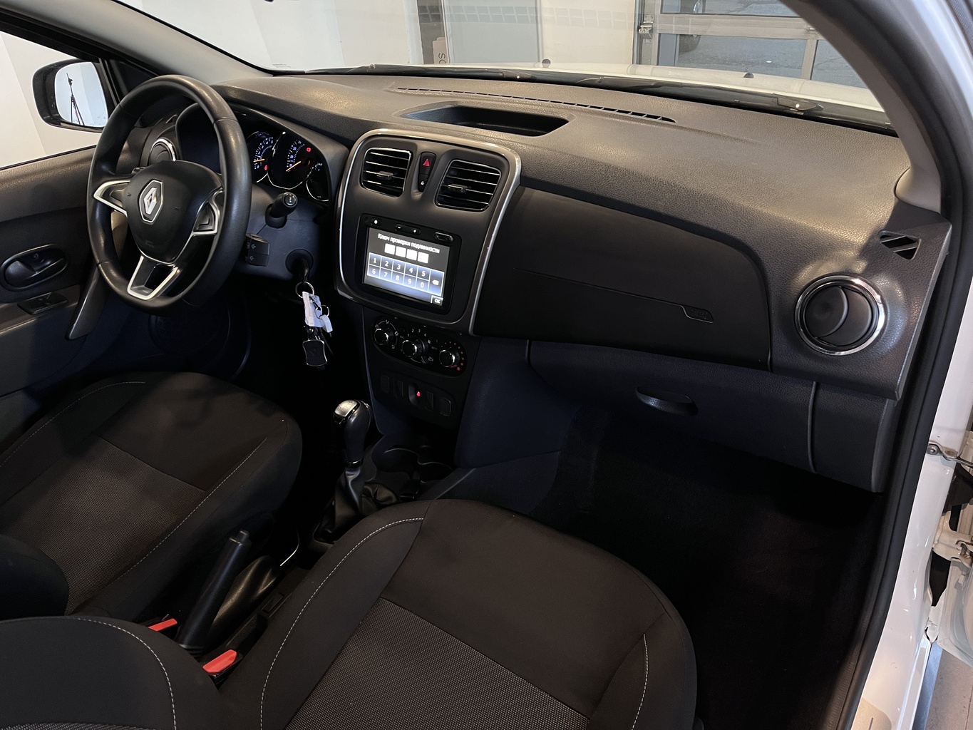 RENAULT LOGAN