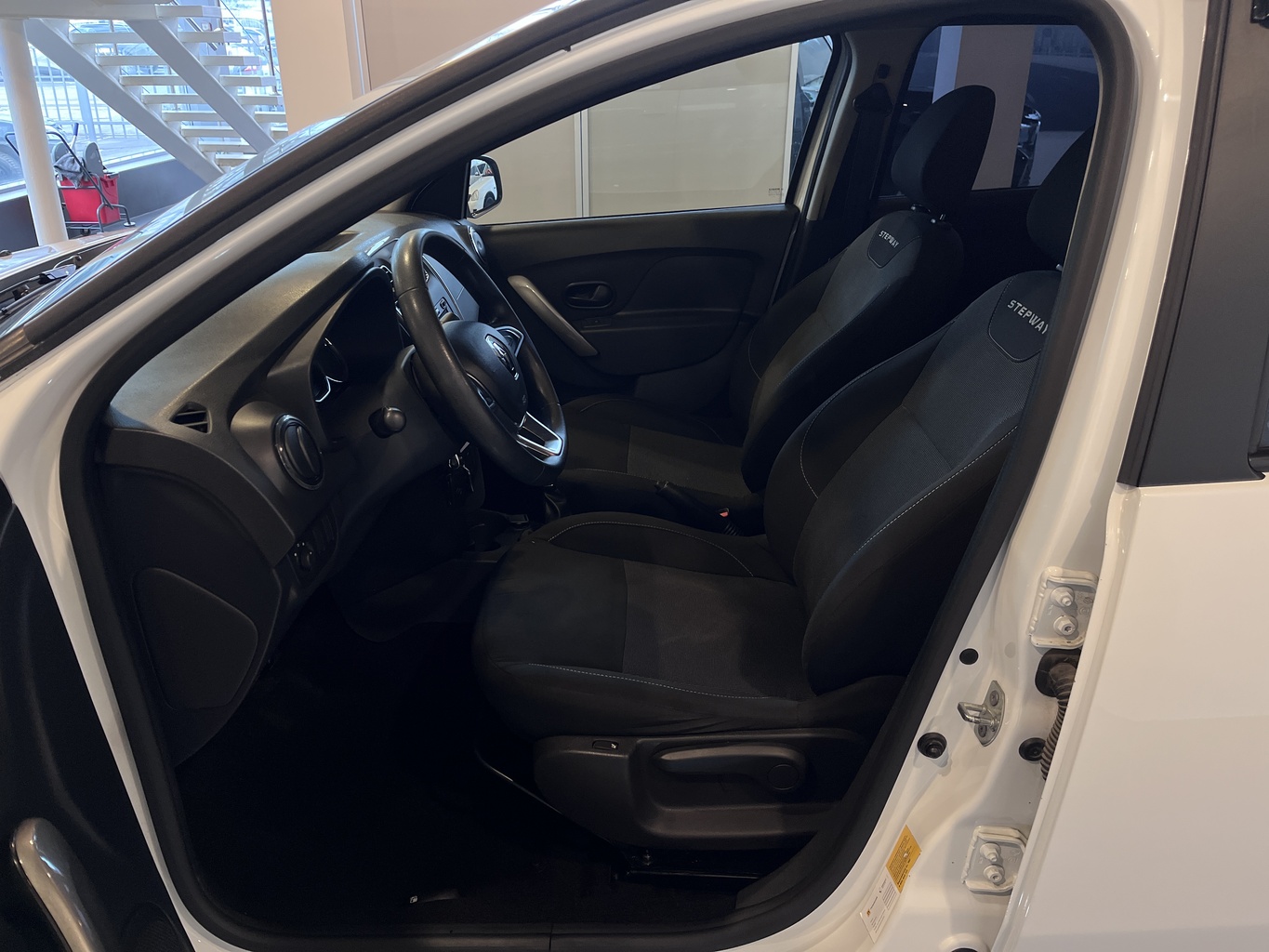 RENAULT LOGAN