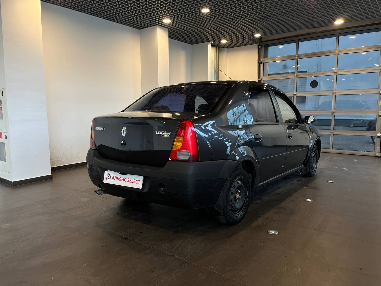 RENAULT LOGAN