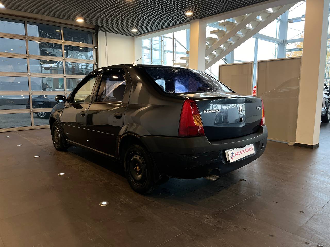 RENAULT LOGAN