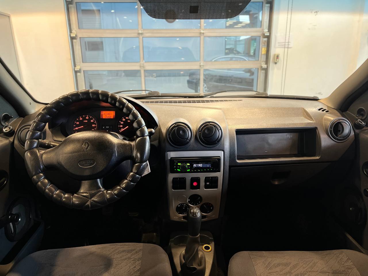 RENAULT LOGAN