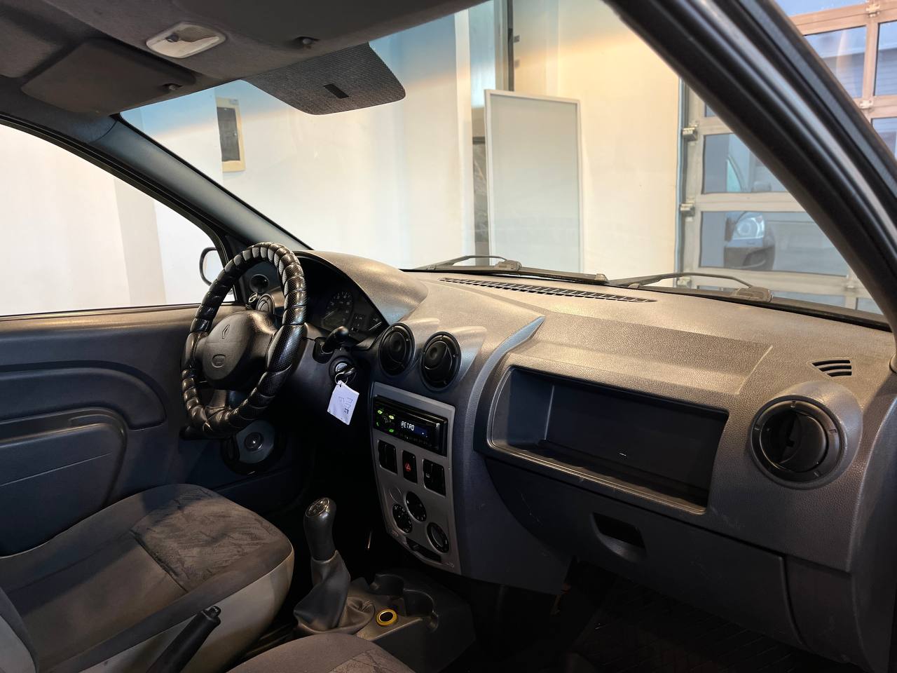 RENAULT LOGAN