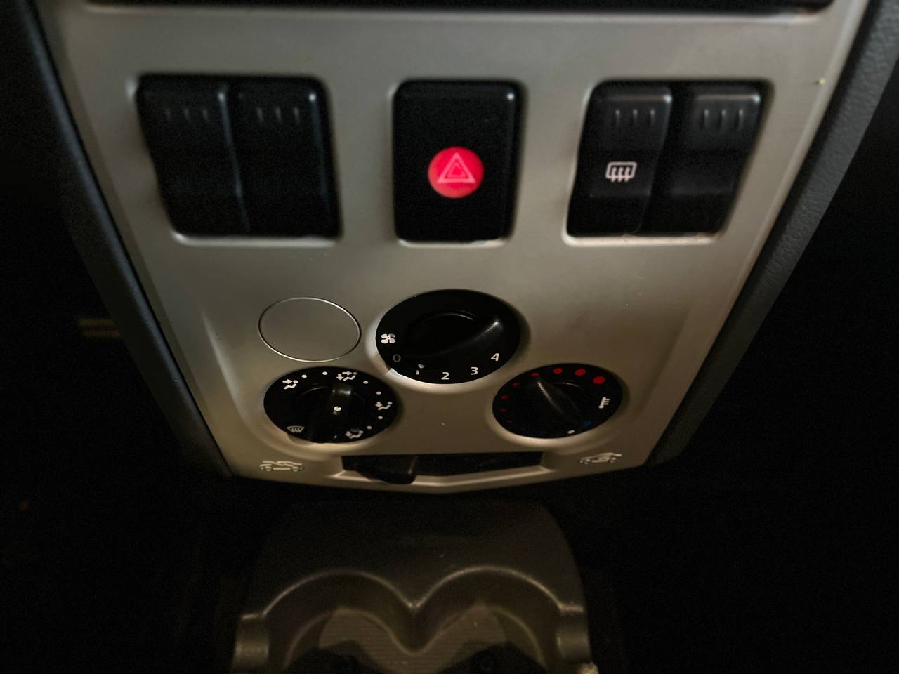 RENAULT LOGAN