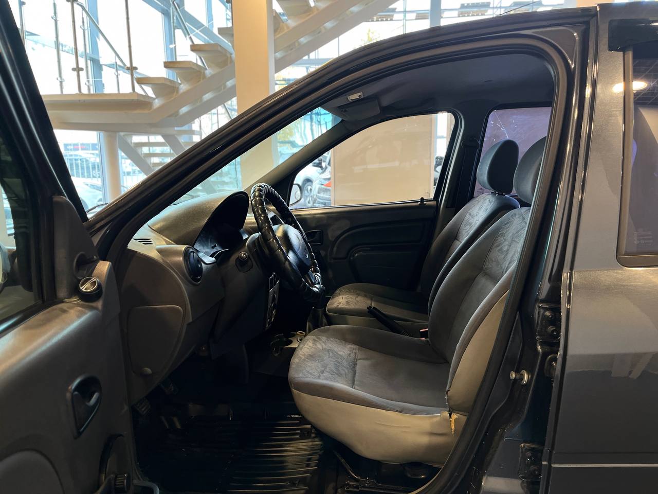 RENAULT LOGAN