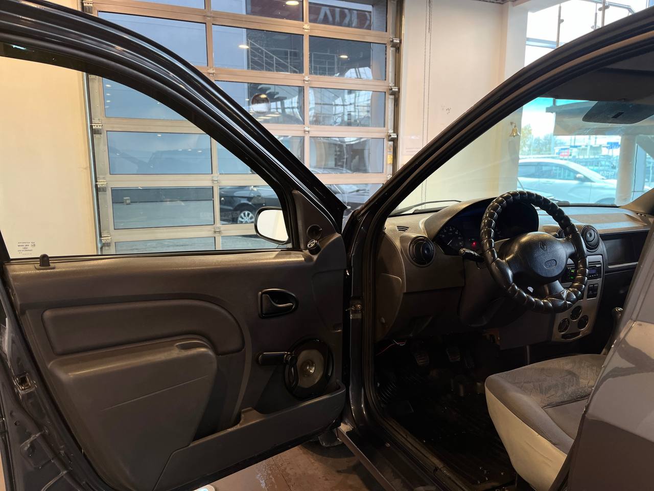 RENAULT LOGAN