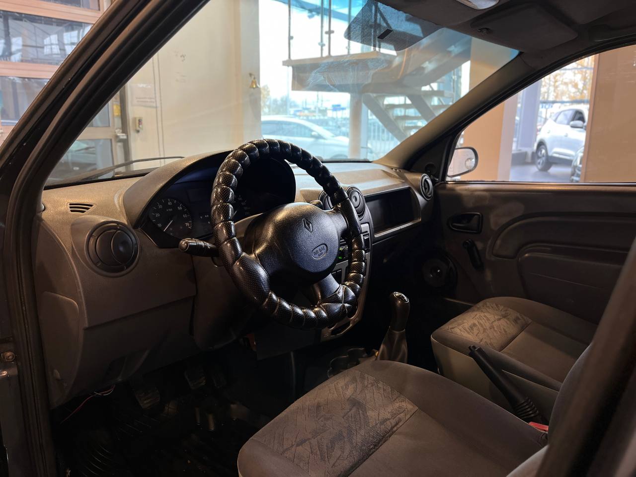 RENAULT LOGAN