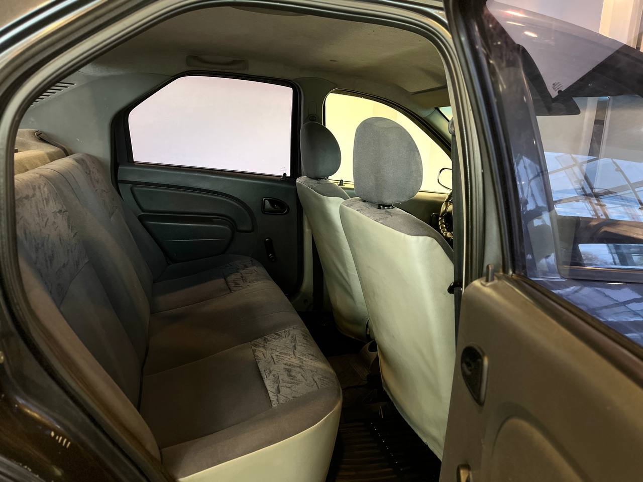 RENAULT LOGAN