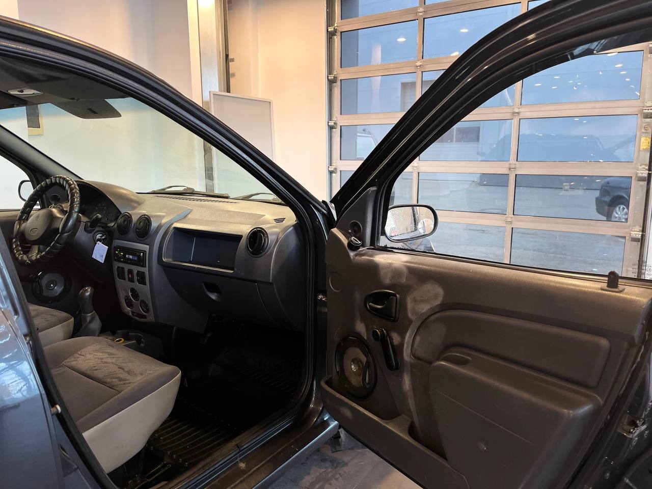 RENAULT LOGAN