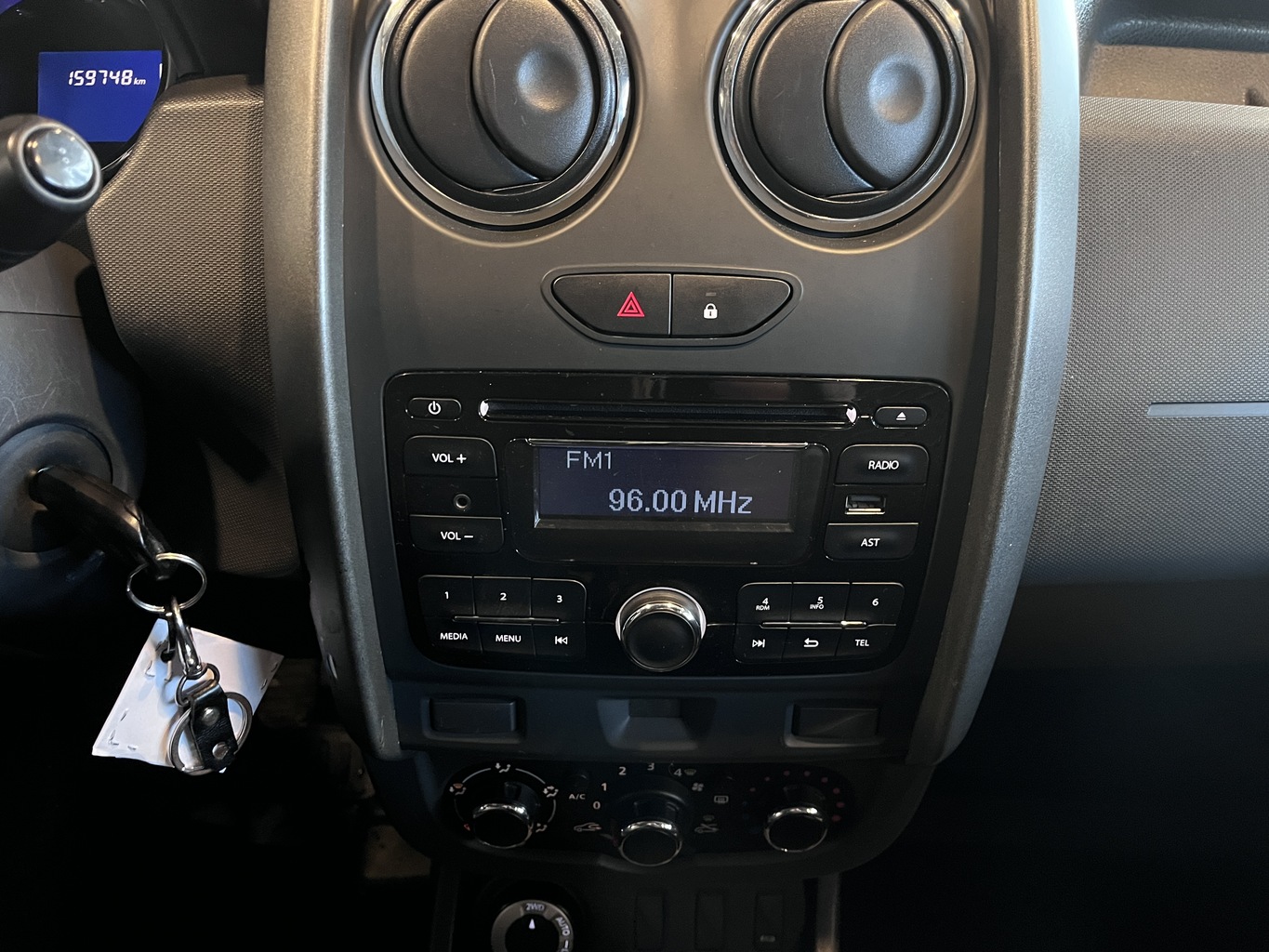 RENAULT DUSTER
