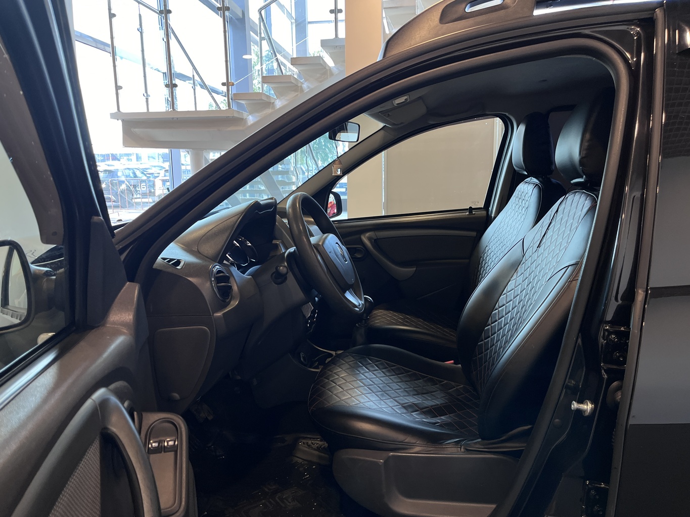 RENAULT DUSTER