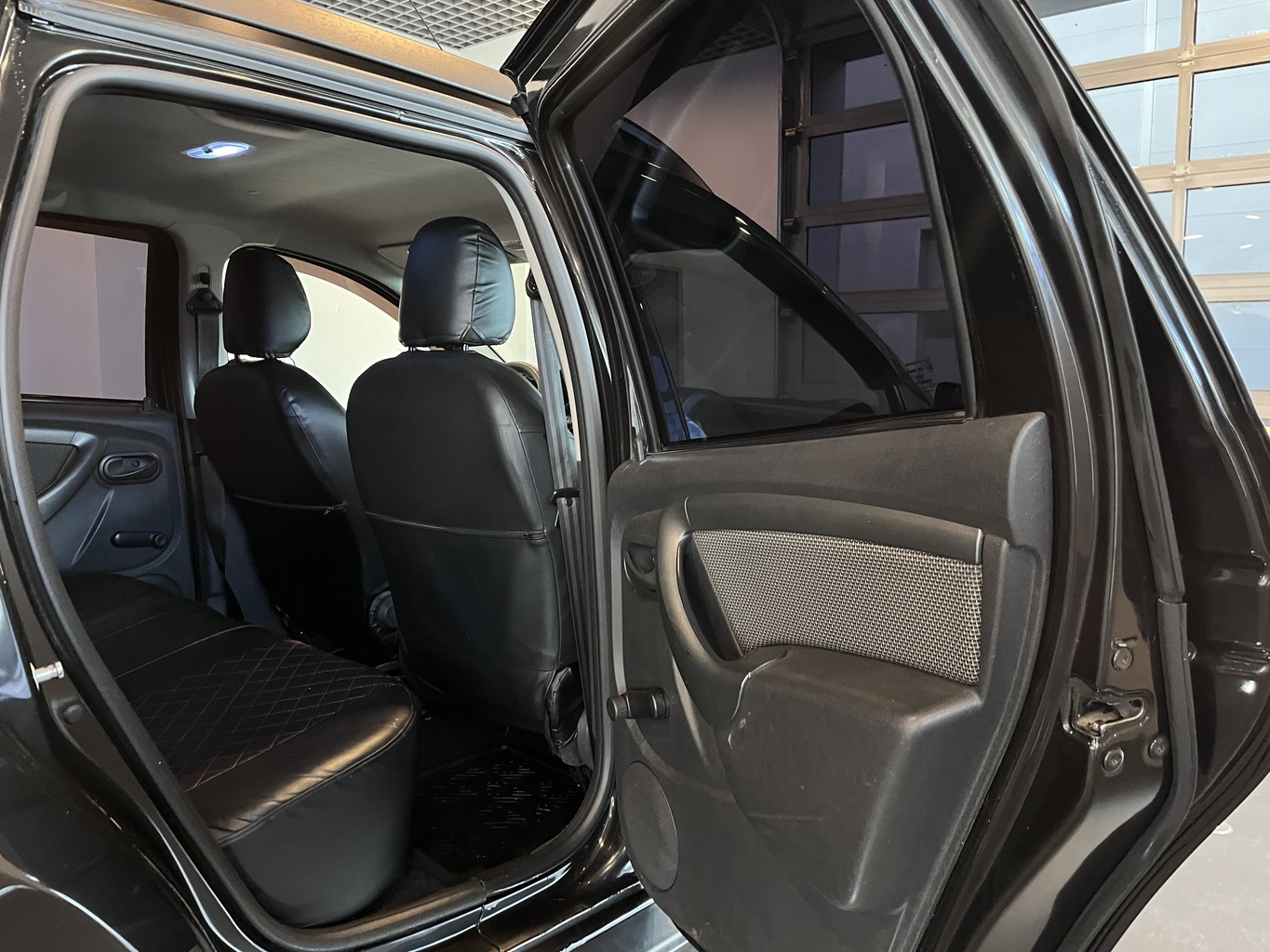 RENAULT DUSTER