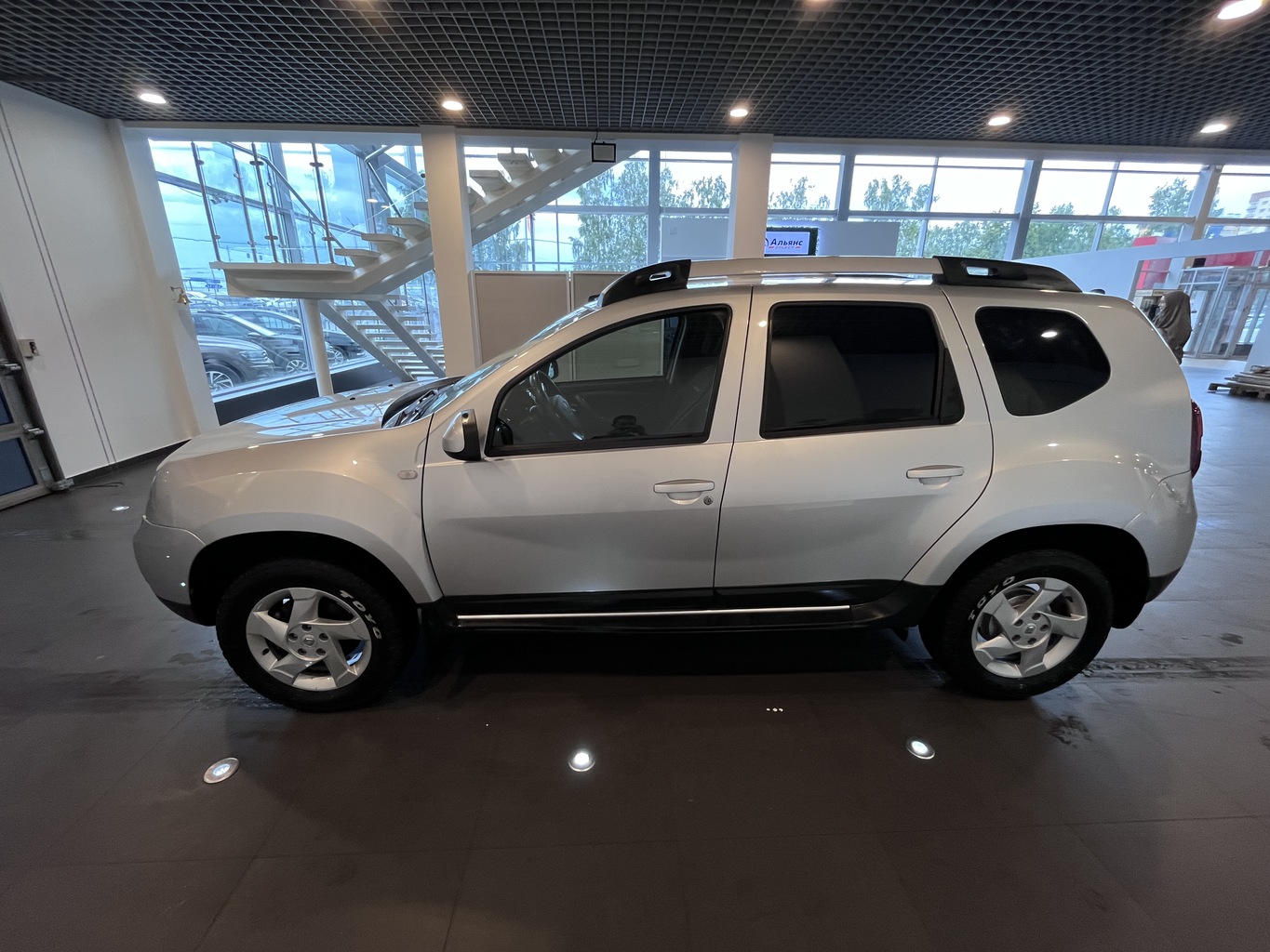 RENAULT DUSTER